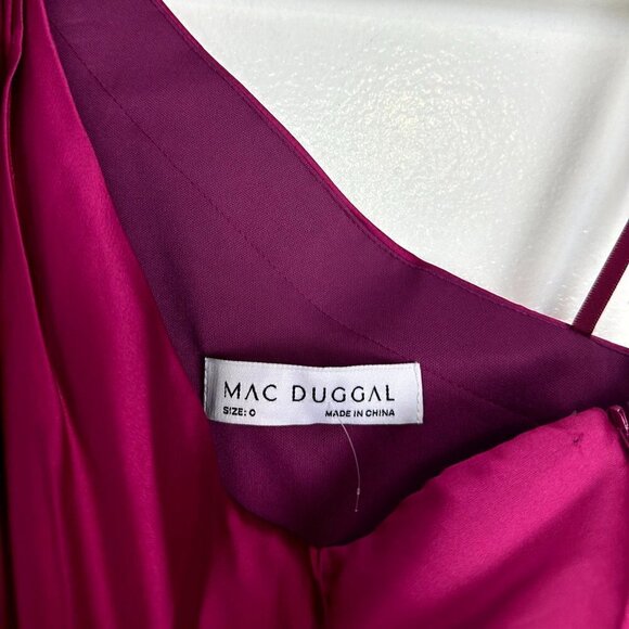 MAC DUGGAL One-Shoulder Long Sleeve Satin High/Low Gown in Berry Size US 0 - Picture 7 of 13